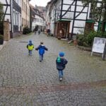 Kinder in Essen unterwegs