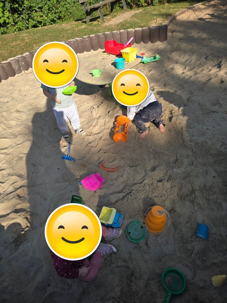 {"remix_data":[],"remix_entry_point":"challenges","source_tags":[],"origin":"unknown","total_draw_time":0,"total_draw_actions":0,"layers_used":0,"brushes_used":0,"photos_added":0,"total_editor_actions":{},"tools_used":{},"is_sticker":false,"edited_since_last_sticker_save":false,"containsFTESticker":false,"used_sources":{"version":1,"sources":[{"id":"244043995057900","type":"premium"}]}}